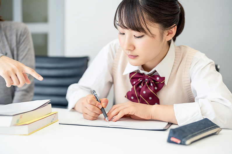 松本渚校 学びホーダイで自分のペースで学べる道真義塾